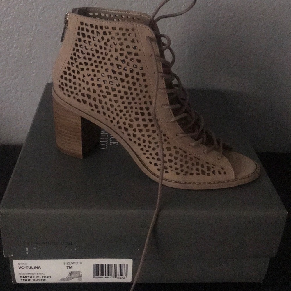 Vince Camuto Shoes
